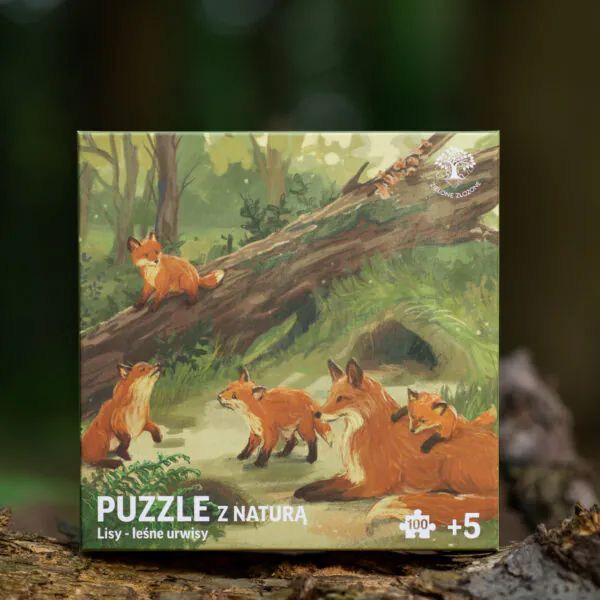 Puzzle z przyrodą, naturą, lasem i leśnymi zwierzętami. Na ilustracji leśna scena z młodymi lisami i lisicą.