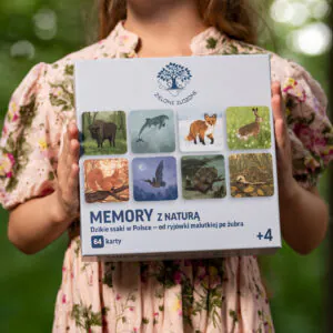 Gra memory dla całej rodziny, karty edukacyjne do gry i nauki z polskimi ssakami. 64 karty z ssakami parzystokopytnymi oraz drapieżnikami. W serii zaprezentowany także jedyny gatunek walenia w Polsce oraz zajęczaki, nietoperze, ssaki owadożerne oraz mniej i bardziej znane gatunki gryzoni.